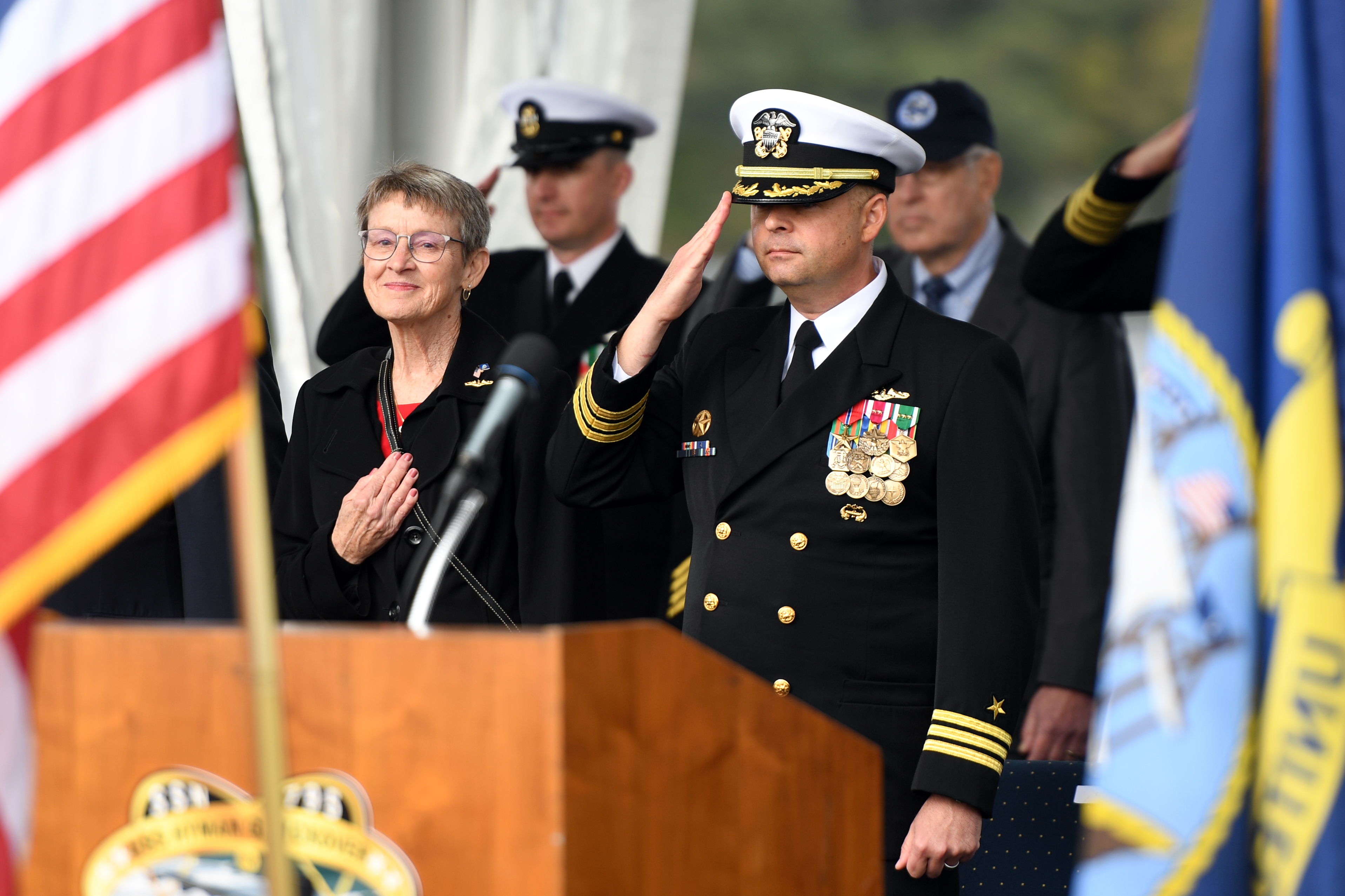 La Armada estadounidense ha puesto en servicio el submarino nuclear de ataque USS Hyman G. Rickover, que podrá transportar 12 misiles de crucero Tomahawk. La Armada estadounidense ha puesto en servicio el submarino nuclear de ataque USS Hyman G. Rickover, que podrá transportar 12 misiles de crucero Tomahawk.