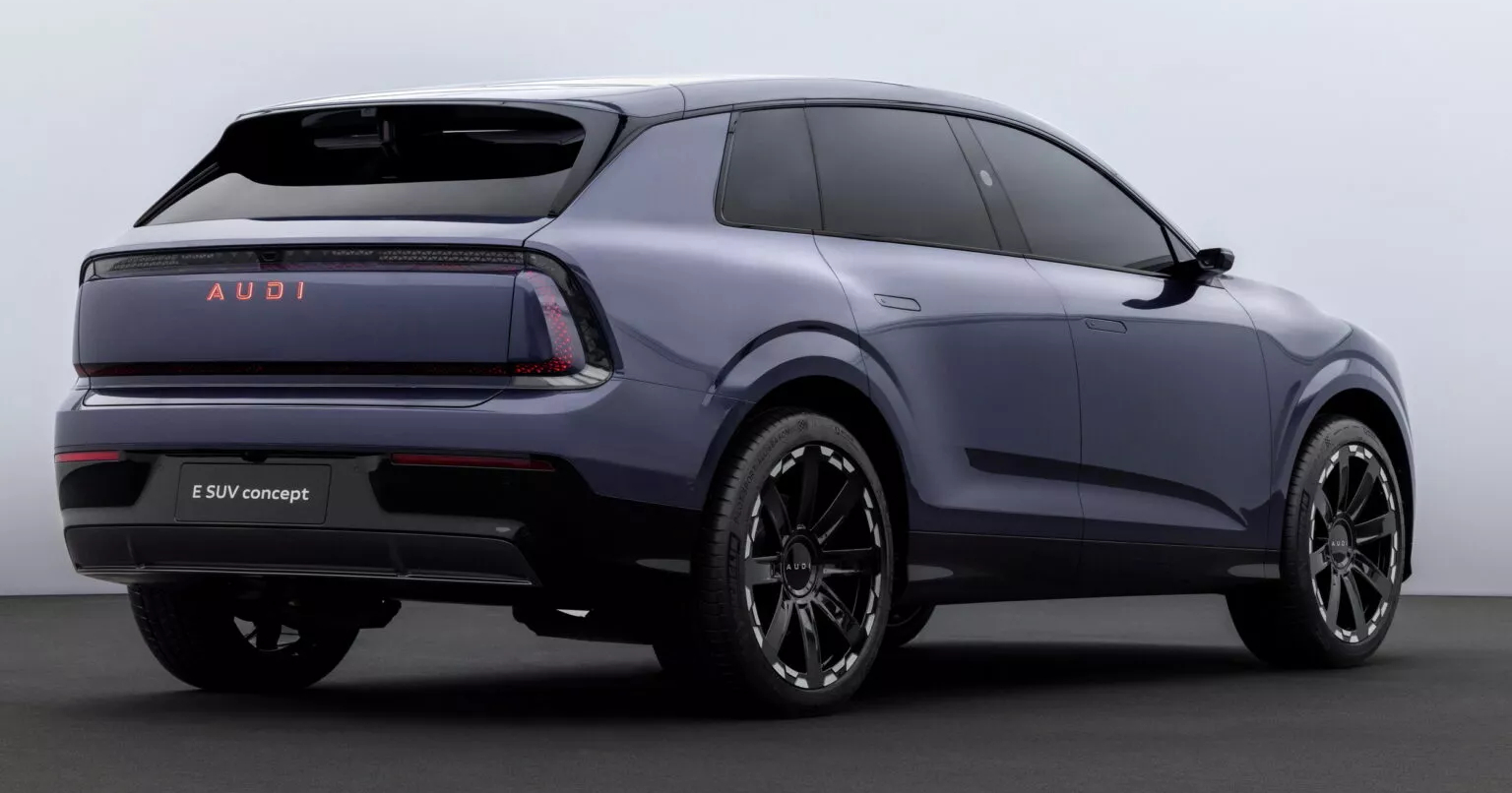 Vista frontal del Concepto AUDI E SUV