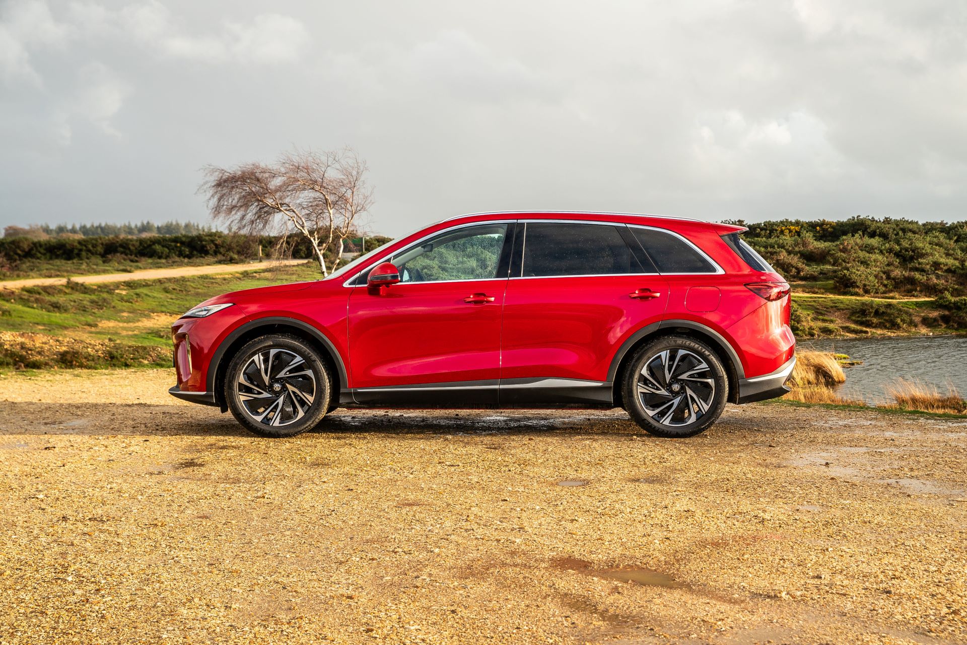 Vista frontal del MG S6 EV