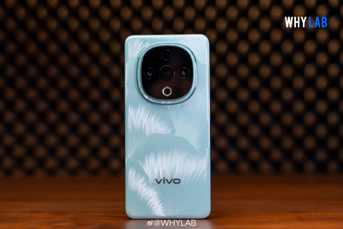 Vivo Y300 5G panel trasero con cámara Vivo Y300 5G panel trasero con cámara