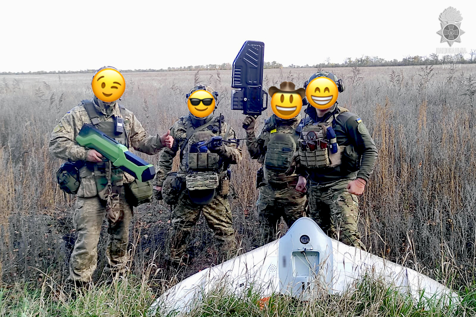 La Guardia Nacional de Ucrania capturó un dron de reconocimiento ruso "Gryphon 12" con un cañón ANTIDRON KVS G-6 La Guardia Nacional de Ucrania capturó un dron de reconocimiento ruso "Gryphon 12" con un cañón ANTIDRON KVS G-6