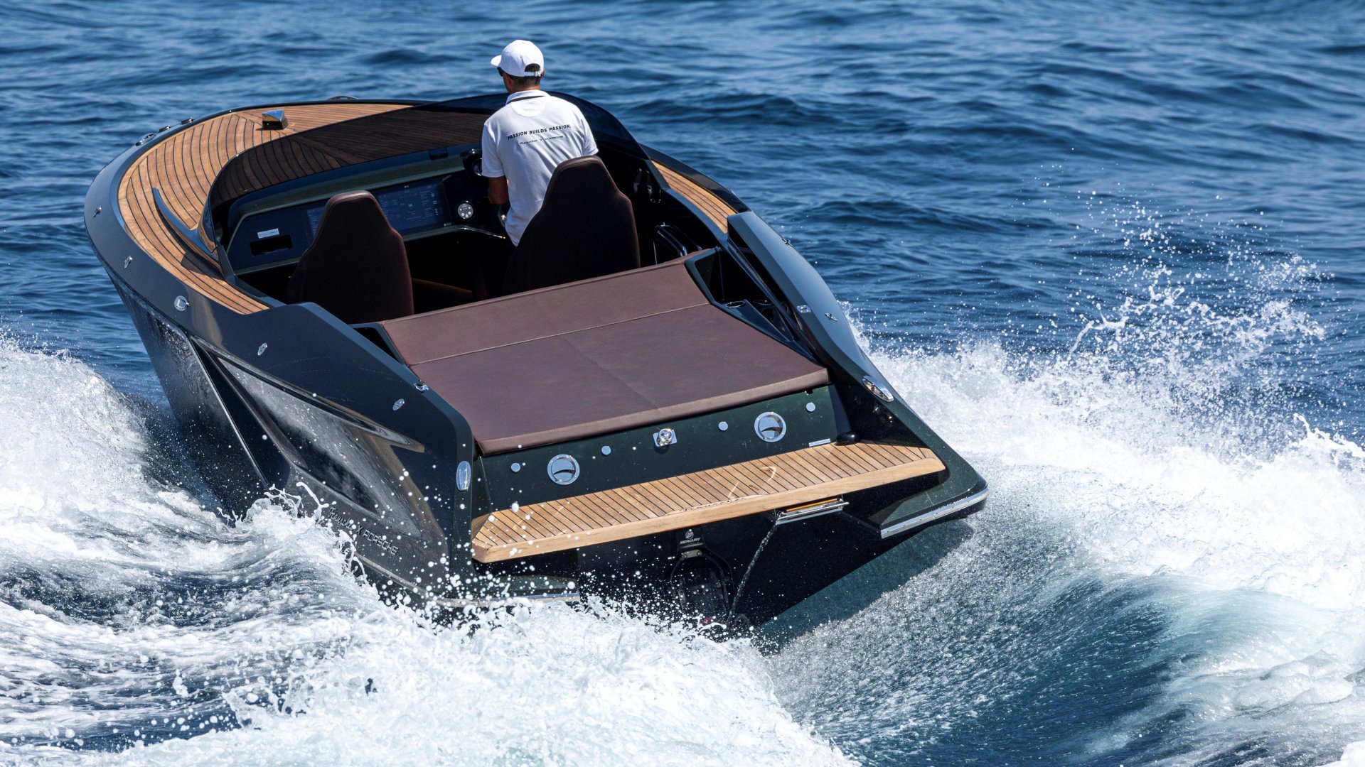 Diseño del barco Frauscher x Porsche 850 Fantom Diseño del barco Frauscher x Porsche 850 Fantom