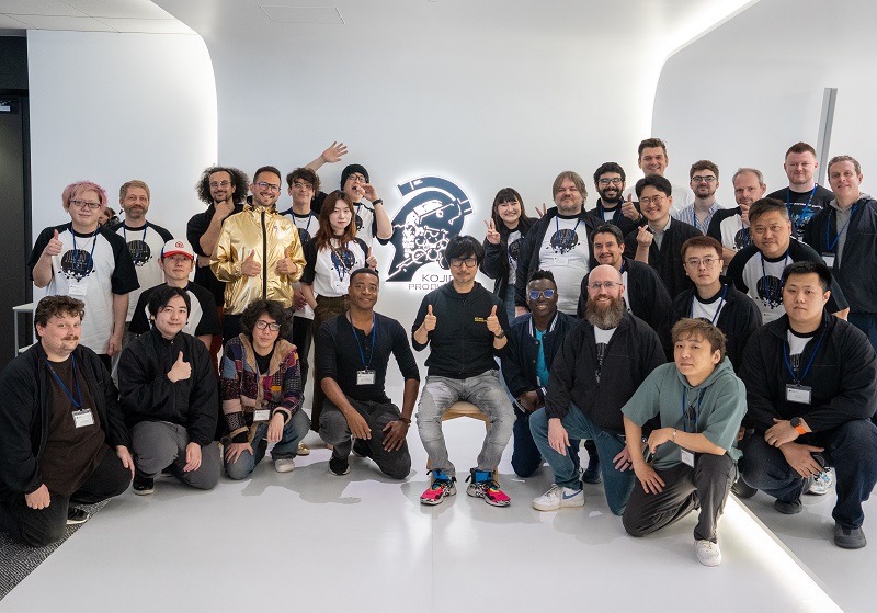 Periodistas en el lanzamiento de Death Stranding 2