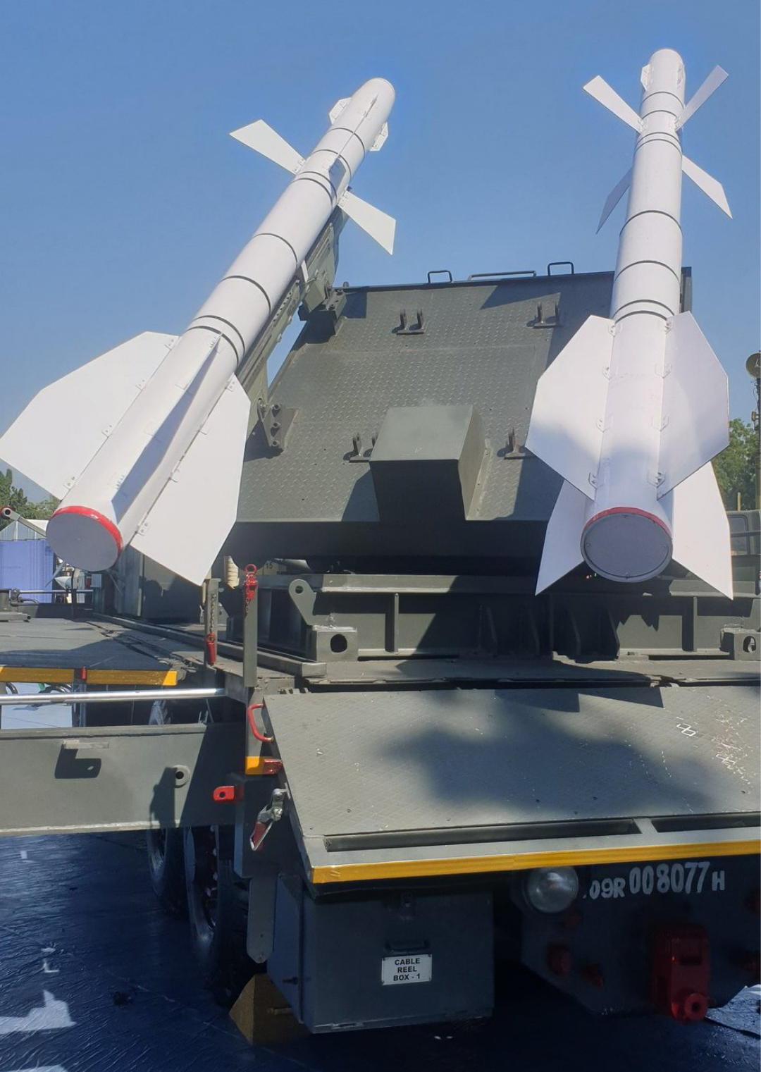 India presenta el sistema de defensa aérea Samar-2 con misiles P-27T y chasis Tatra 815-3 India presenta el sistema de defensa aérea Samar-2 con misiles P-27T y chasis Tatra 815-3