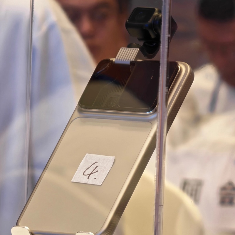 Imagen del Honor Robot Phone 4