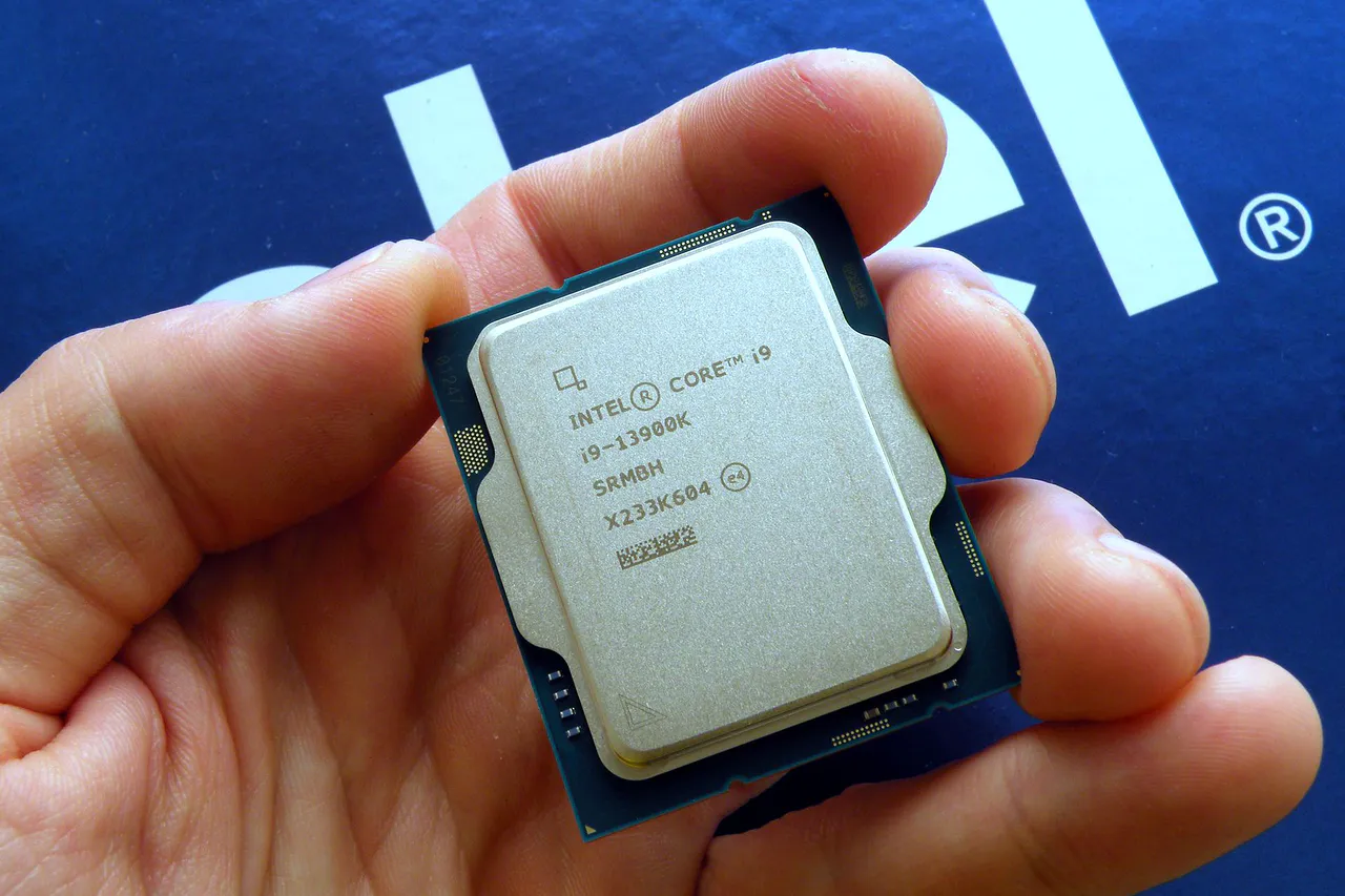 El Intel Core i9-13900K rompió el récord mundial de overclocking entre los procesadores de consumo, que duró más de ocho años El Intel Core i9-13900K rompió el récord mundial de overclocking entre los procesadores de consumo, que duró más de ocho años