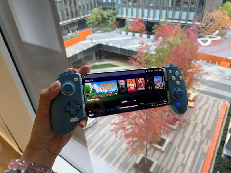 Gameplay of Hollow Knight on Redmi K90