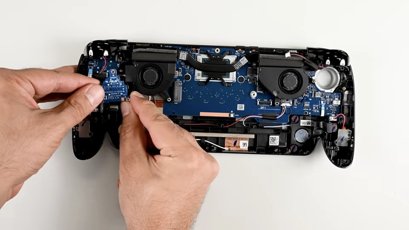 Desmontaje de ROG Xbox Ally X en iFixit Desmontaje de ROG Xbox Ally X en iFixit