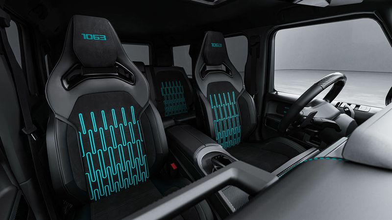 HOF 'Sir Class' con acentos Petronas Blue
