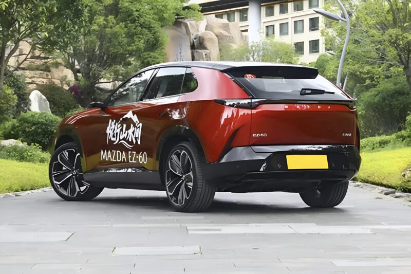 Diseño del frontal del Mazda EZ-60 Diseño del frontal del Mazda EZ-60