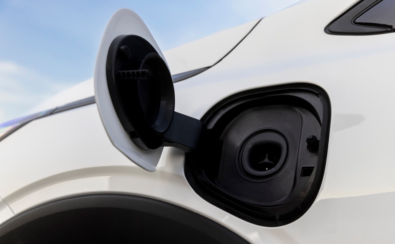 Foto teaser del Chevrolet Bolt 2027