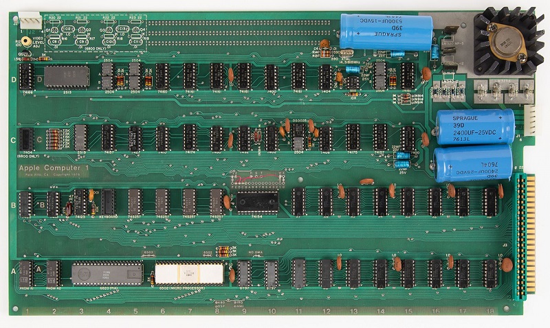 Una copia funcional del Apple-1 en subasta.