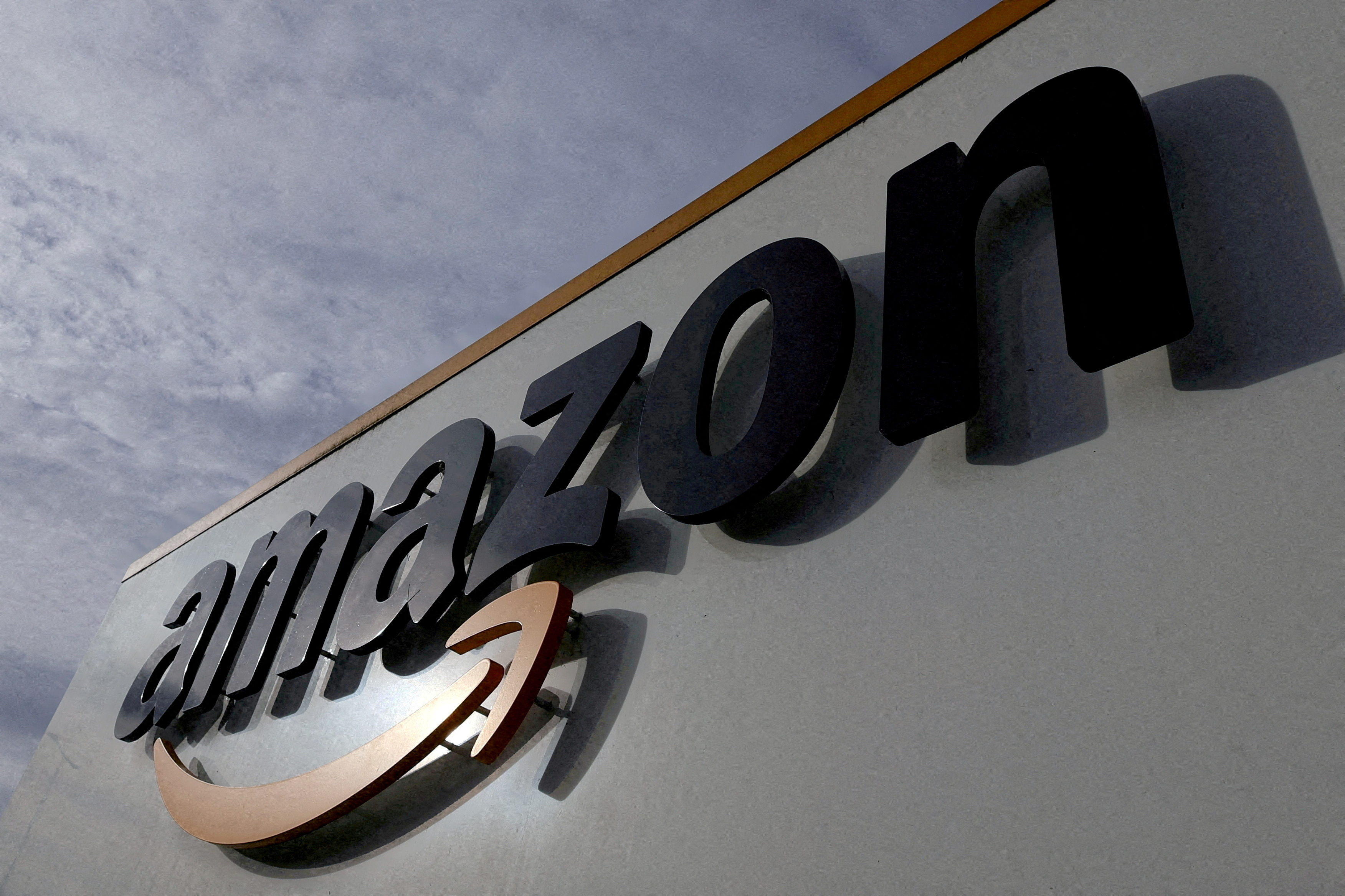 Amazon ha dedicado un equipo independiente a entrenar el modelo de inteligencia artificial de Olympus con 2 billones de parámetros - Reuters