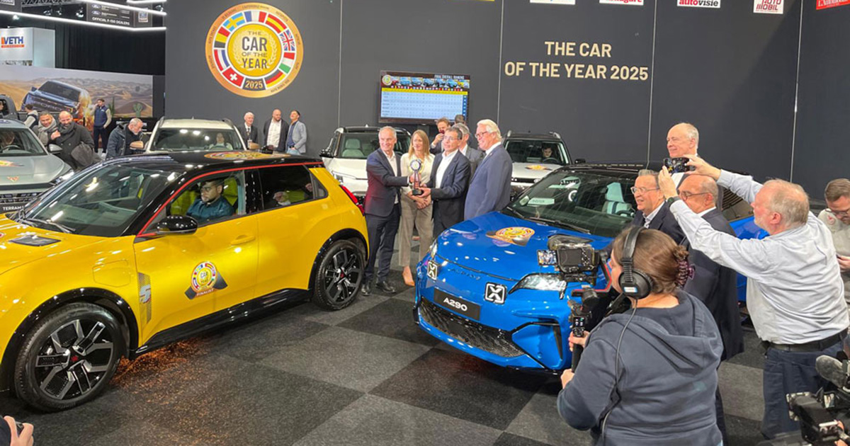 Entrega de premios La ceremonia de entrega de premios coincidió con el inicio del Salón Internacional del Automóvil de Bruselas.
