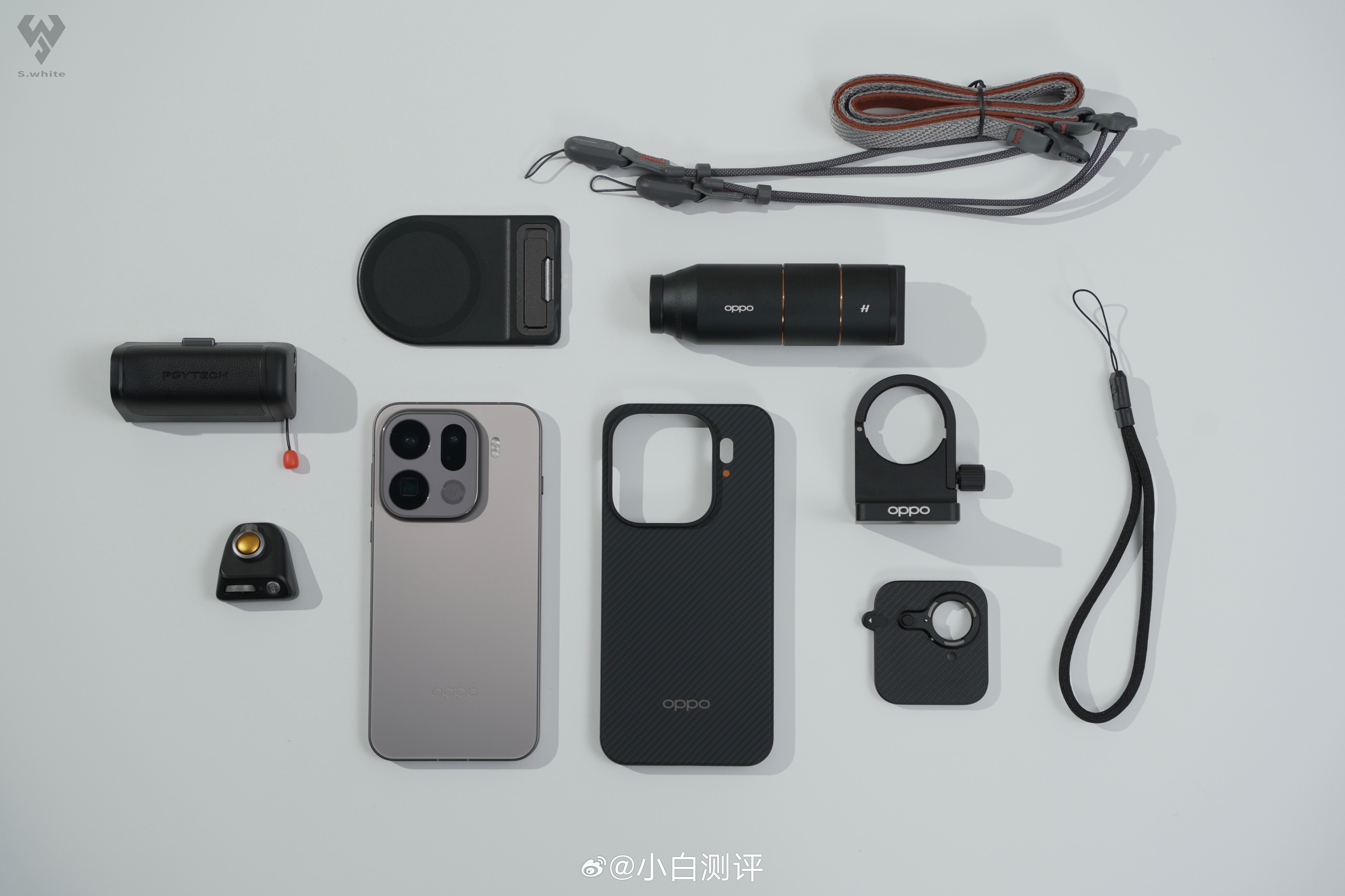 Smartphone shown with Hasselblad Kit Smartphone shown with Hasselblad Kit