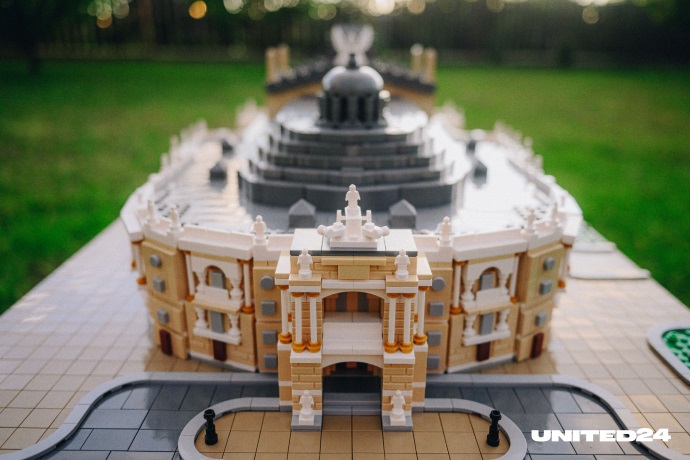 Lego Creators junto con la plataforma United24 presentaron sets exclusivos dedicados a los principales monumentos arquitectónicos de Ucrania-2 Lego Creators junto con la plataforma United24 presentaron sets exclusivos dedicados a los principales monumentos arquitectónicos de Ucrania-2
