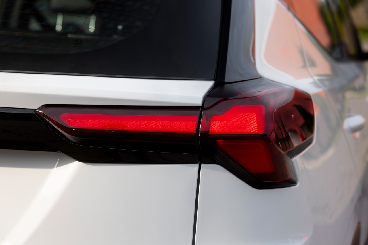 Foto teaser del Chevrolet Bolt 2027 2