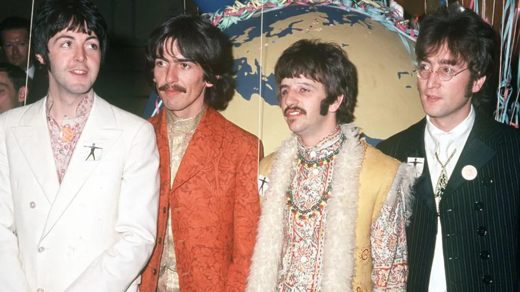Los Beatles en el estudio de grabación en 1967