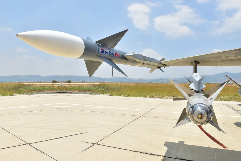La República Checa comprará 48 misiles israelíes I-Derby ER por valor de 120 millones de dólares para operaciones aéreas. La República Checa comprará 48 misiles israelíes I-Derby ER por valor de 120 millones de dólares para operaciones aéreas.