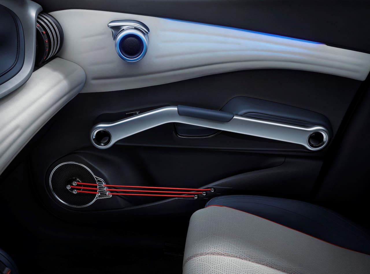 BYD presenta un crossover eléctrico con 510 km de autonomía, que tendrá un precio de unos 25.000 dólares-8 BYD presenta un crossover eléctrico con 510 km de autonomía, que tendrá un precio de unos 25.000 dólares-8