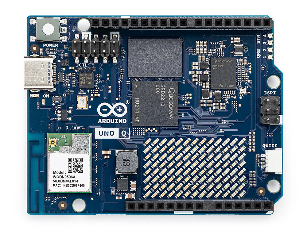 Vista principal de la placa Arduino UNO Q