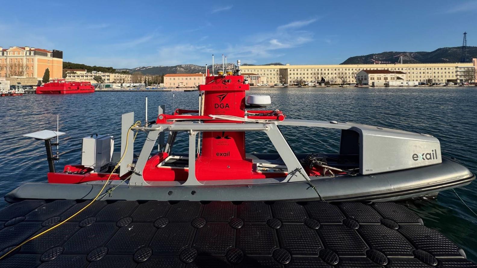 Drone de superficie DriX H8 DriX H8 es un dron de superficie desarrollado por Exail