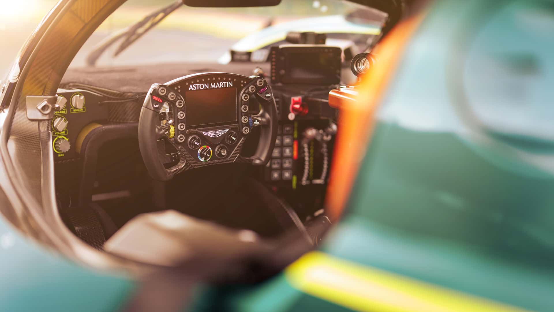 Aston Martin Valkyrie LM 2025 - image 3 Aston Martin Valkyrie LM 2025 - image 3