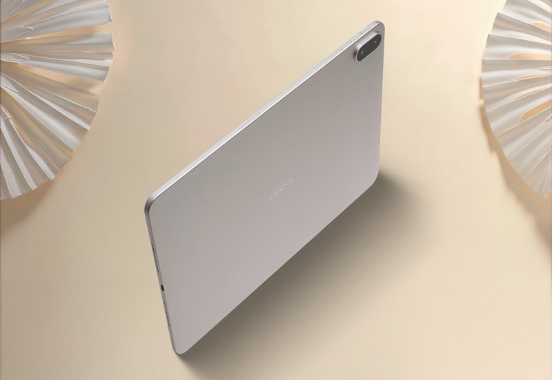 Tableta Oppo Pad 4 Pro en el fondo