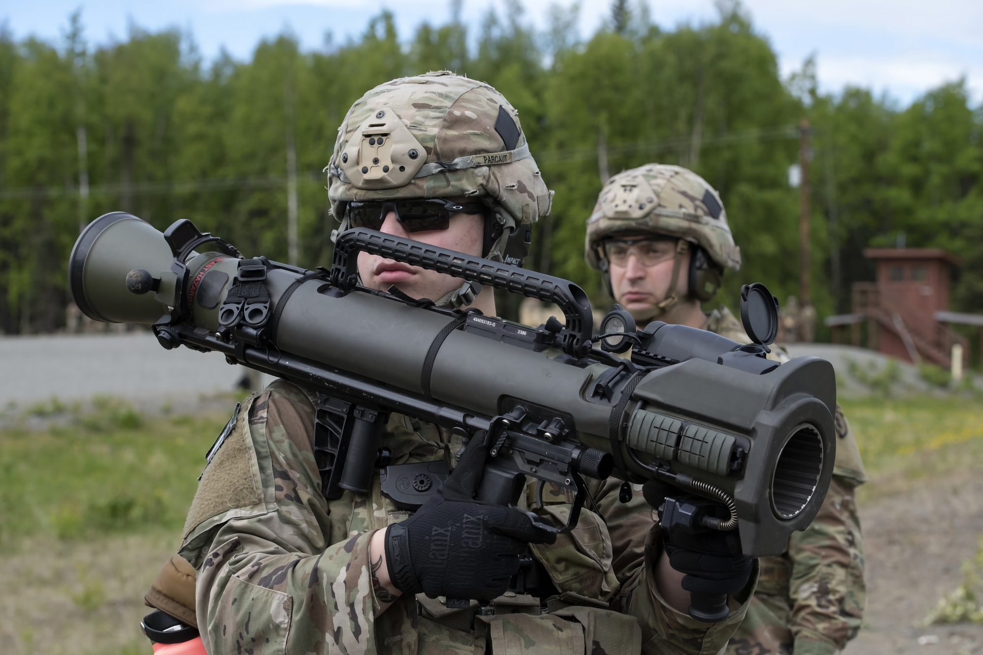 Japón compra a Saab más de 300 lanzagranadas Carl-Gustaf Japón compra a Saab más de 300 lanzagranadas Carl-Gustaf