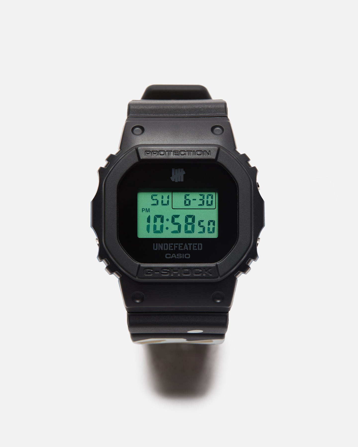 Lanzamiento de Casio y Undefeated