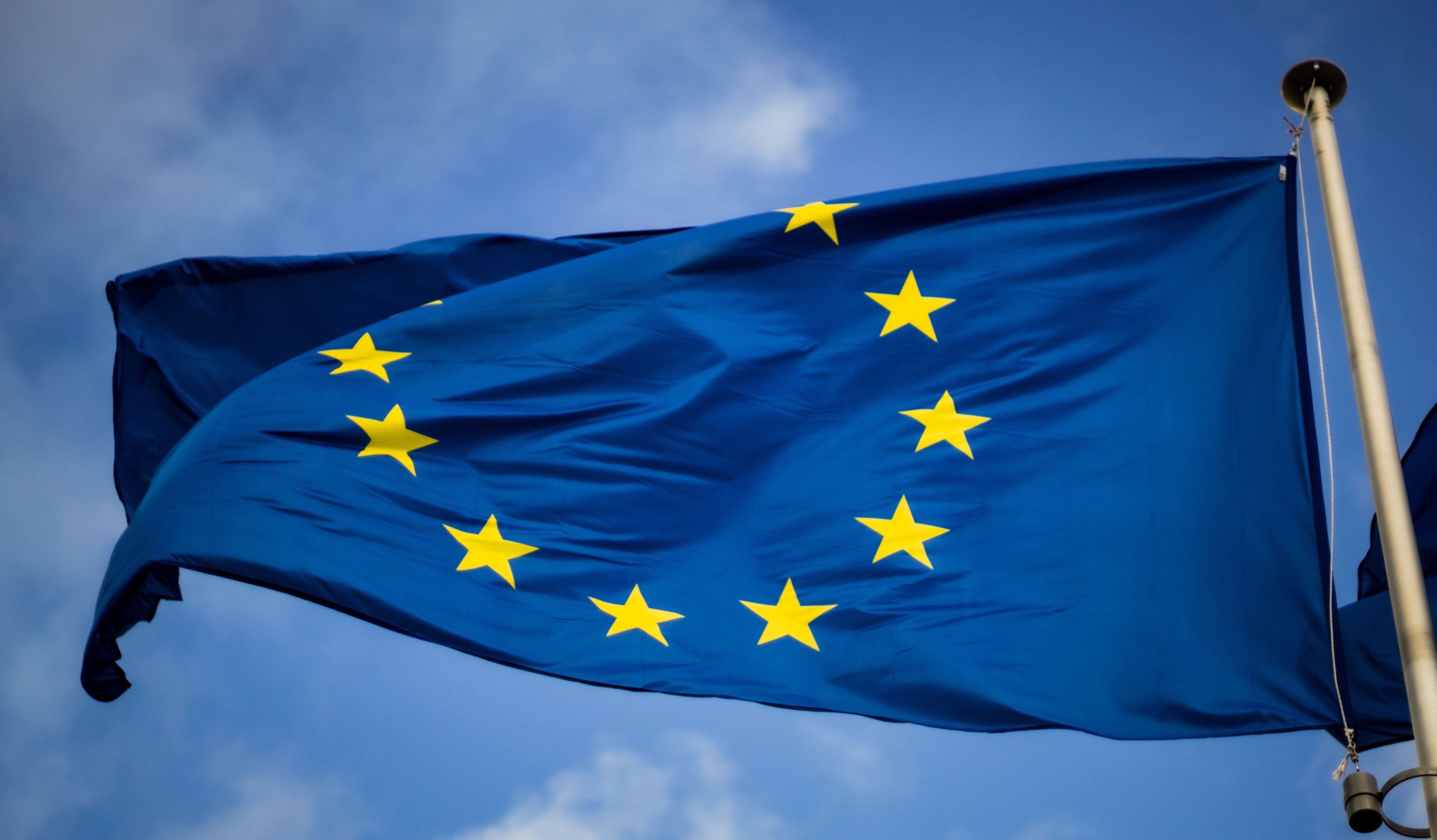 La UE aprueba normas para regular las tecnologías de inteligencia artificial La UE aprueba normas para regular las tecnologías de inteligencia artificial