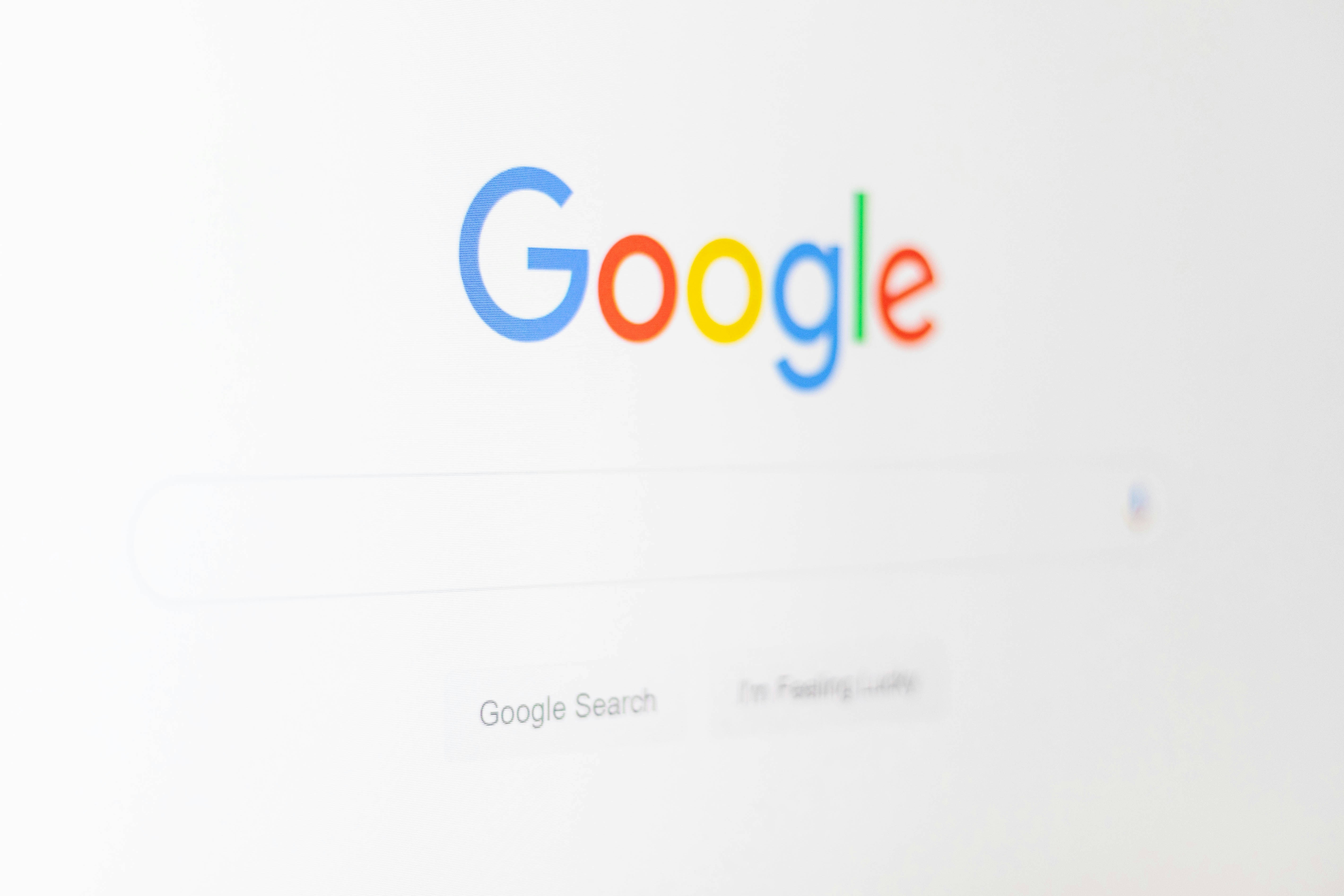 Google estudia ocultar la IA tras un muro de pago - FT