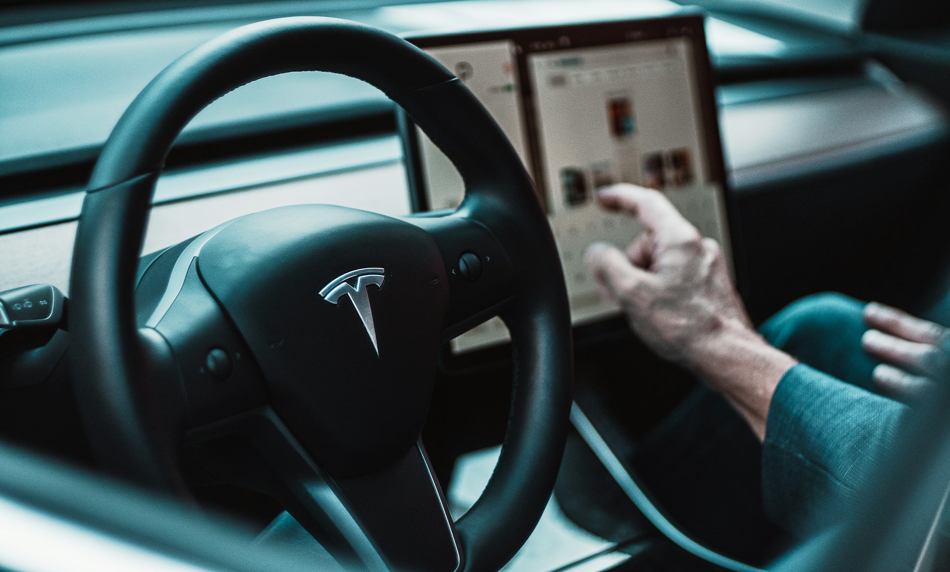 Tesla reduce a la mitad el precio de la suscripción a Full Self Driving en plena caída de las ventas de coches nuevos Tesla reduce a la mitad el precio de la suscripción a Full Self Driving en plena caída de las ventas de coches nuevos