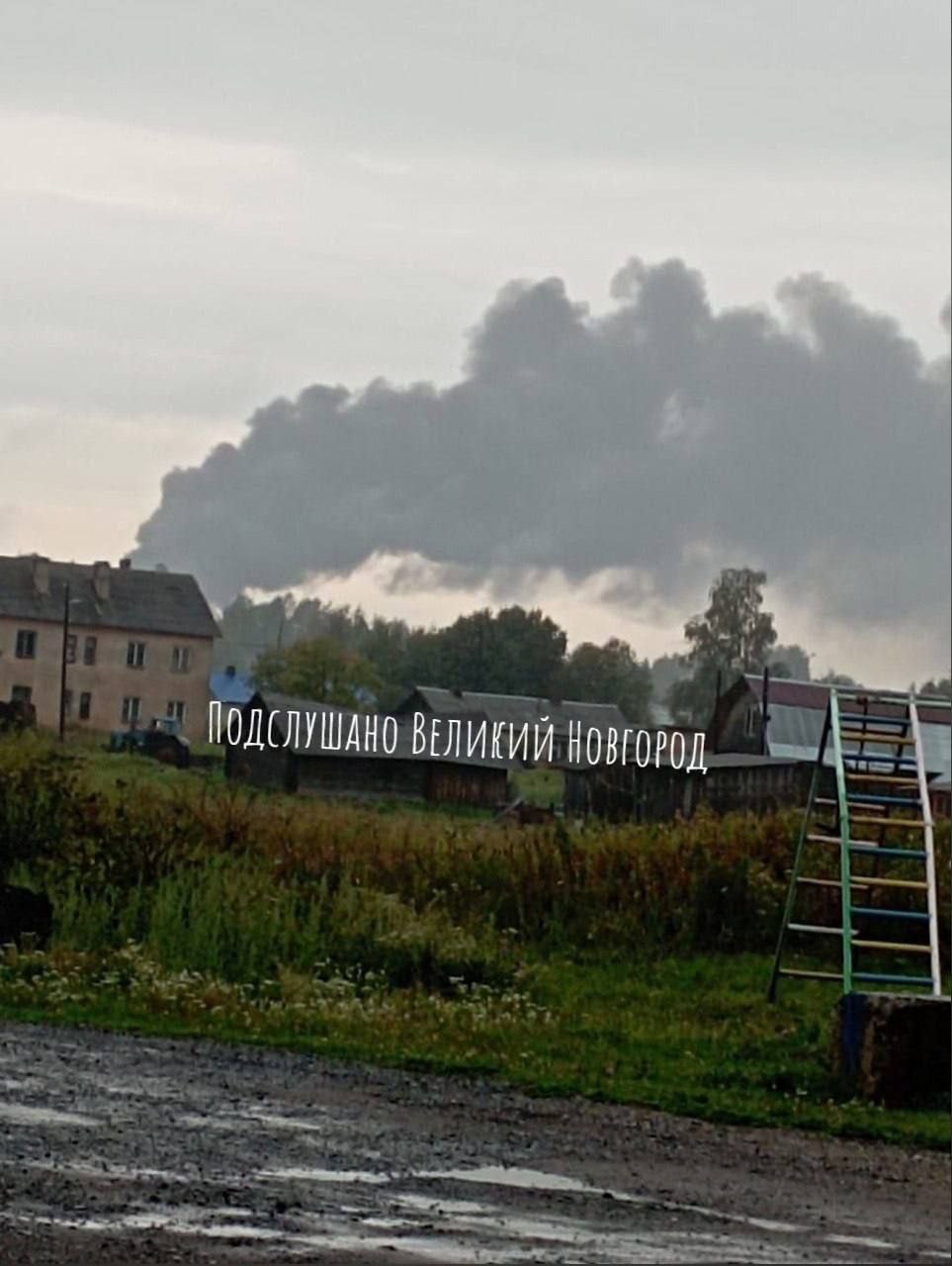 un ataque con drones podría haber alcanzado bombarderos supersónicos Tu-22M3 con capacidad nuclear en una base militar en rusia un ataque con drones podría haber alcanzado bombarderos supersónicos Tu-22M3 con capacidad nuclear en una base militar en rusia