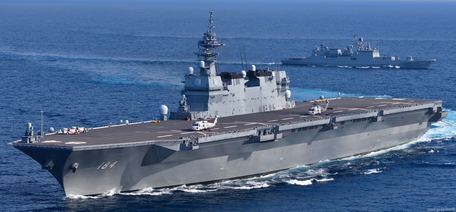 Japón ha modernizado el portahelicópteros JS Kaga, que ahora puede albergar cazas de quinta generación F-35B Lightning II.