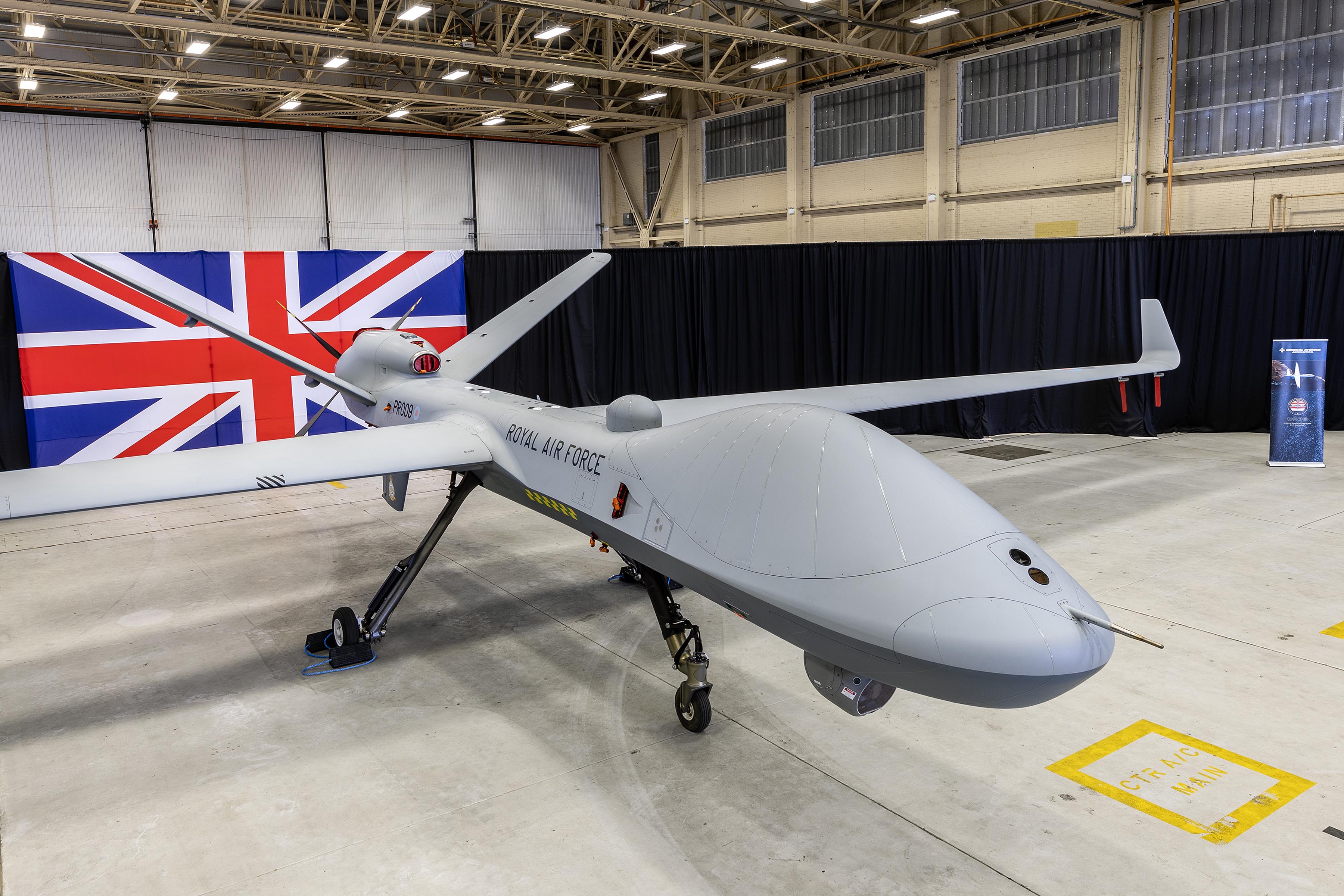 La Real Fuerza Aérea británica ha recibido el primer avión no tripulado de ataque y reconocimiento Protector RG Mk1 de EE.UU.-2 La Real Fuerza Aérea británica ha recibido el primer avión no tripulado de ataque y reconocimiento Protector RG Mk1 de EE.UU.-2