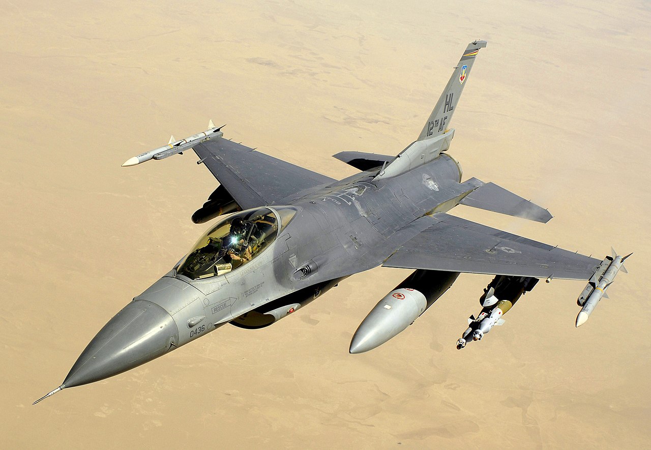 Avión de combate F-16