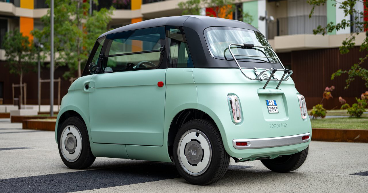 Vista frontal del Fiat Topolino 2024