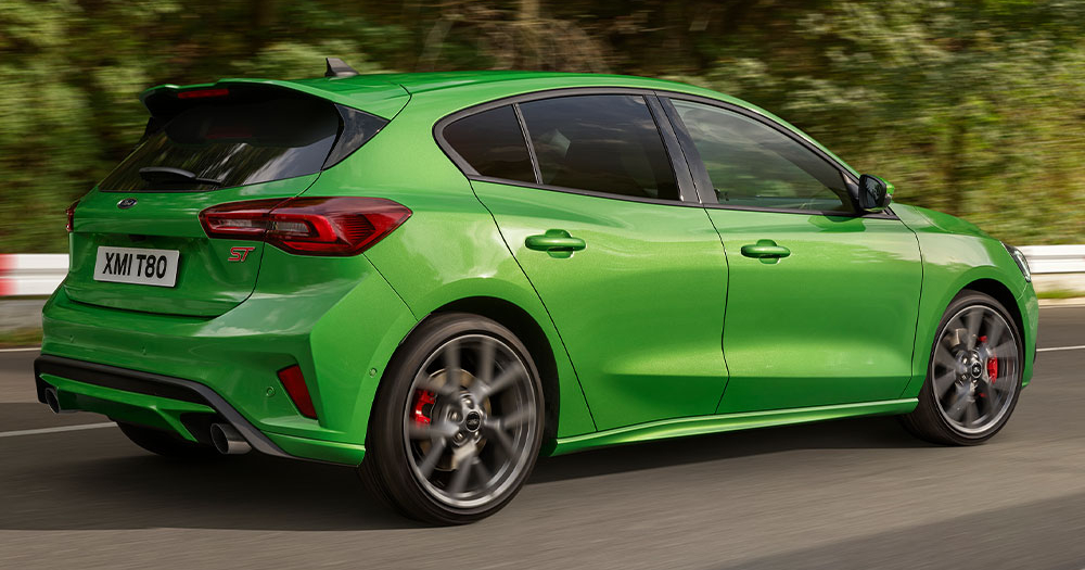 Ford Focus ST con un potente motor turbo Ford Focus ST con un motor turbo Ecoboost de 2.3 litros con 280 caballos de fuerza.