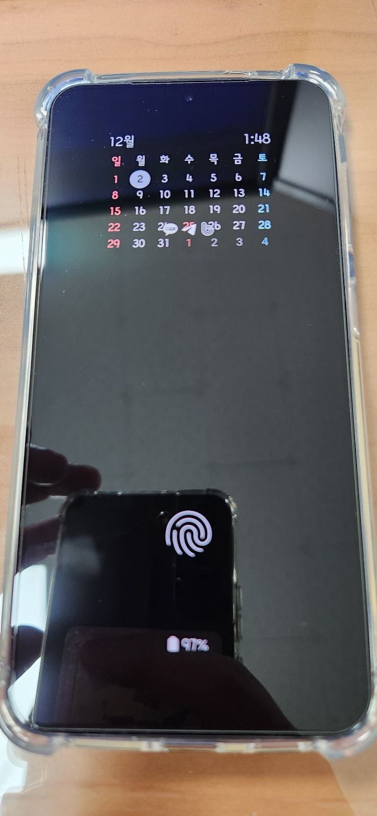 Error con las notificaciones en AOD Error con las notificaciones en modo AOD. Fuente: @tarunvats33