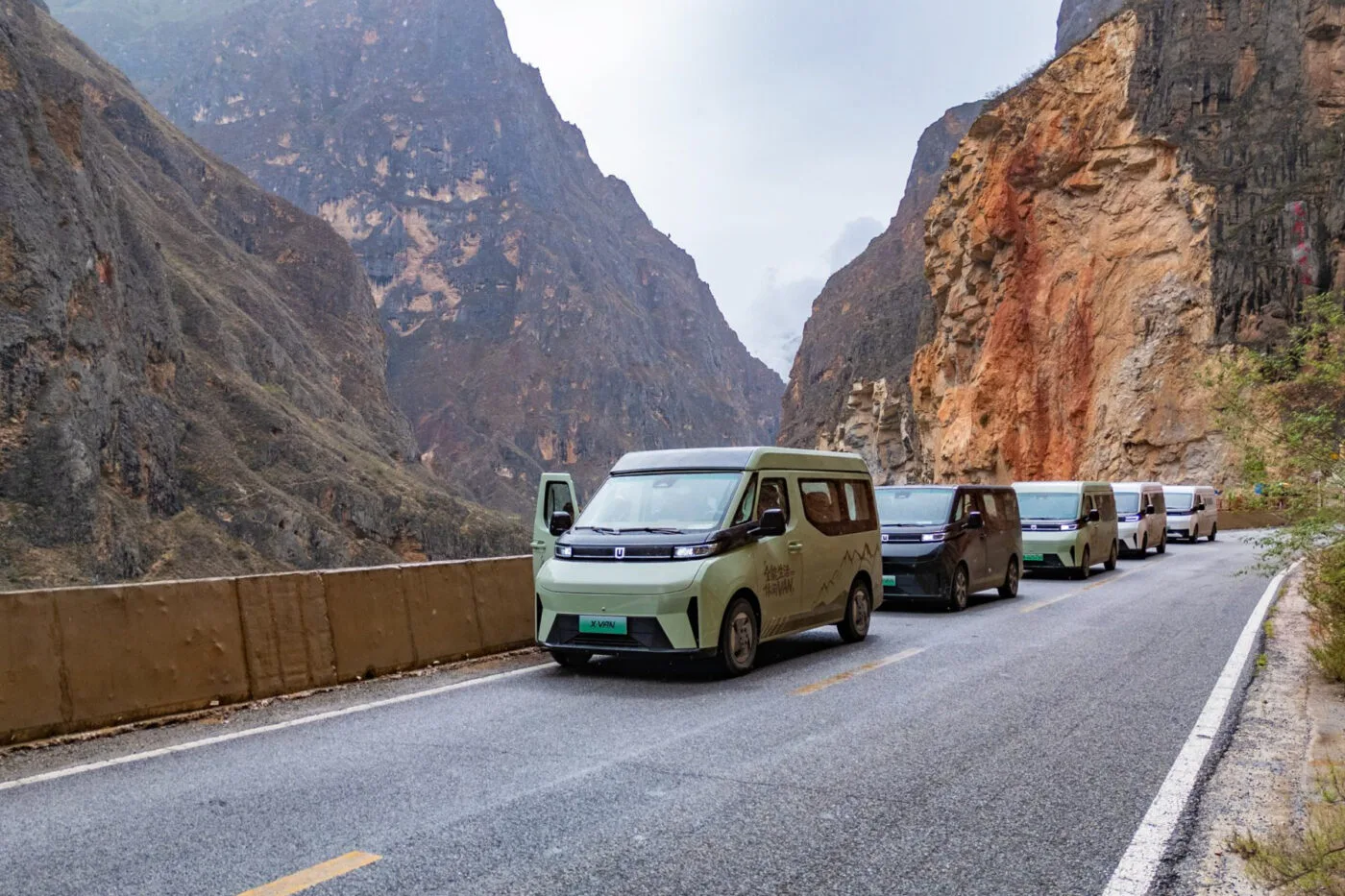 Furgoneta X-Van en la naturaleza