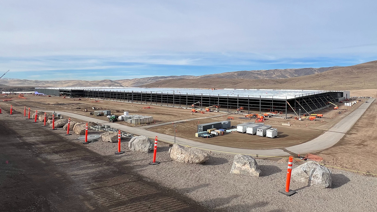 Trabajos de construcción en la planta de Tesla Semi Trabajos de construcción en la planta de Tesla Semi