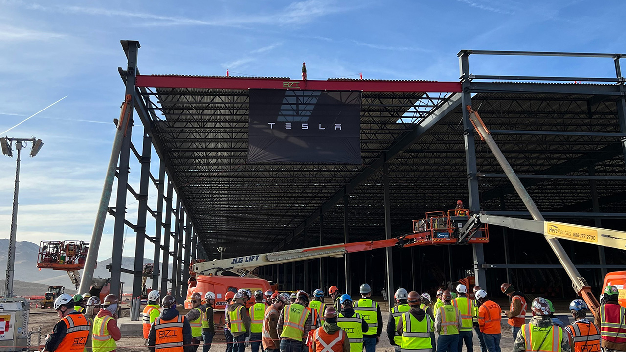 Construcción de una planta de Tesla Semi en Nevada Construcción de una planta de Tesla Semi en Nevada