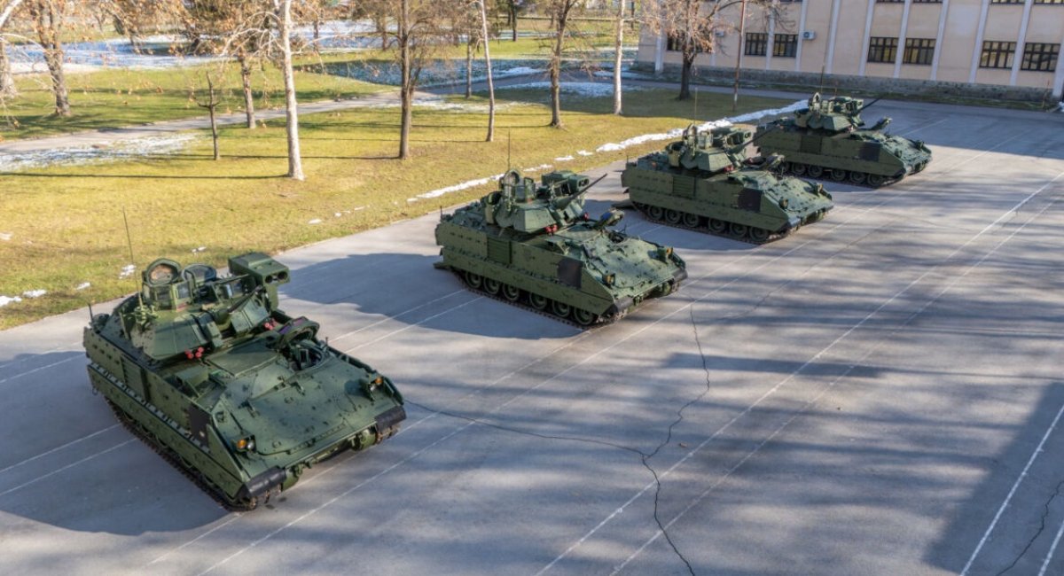 Primeros cuatro vehículos de combate de infantería M2A2 Bradley para Croacia Primeros cuatro vehículos de combate de infantería M2A2 Bradley para Croacia