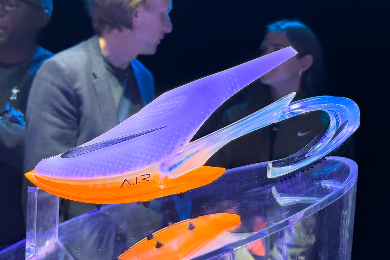 Nike ha utilizado la inteligencia artificial para desarrollar una colección de zapatillas A.I.R. para atletas profesionales de cara a los Juegos Olímpicos de París.-9