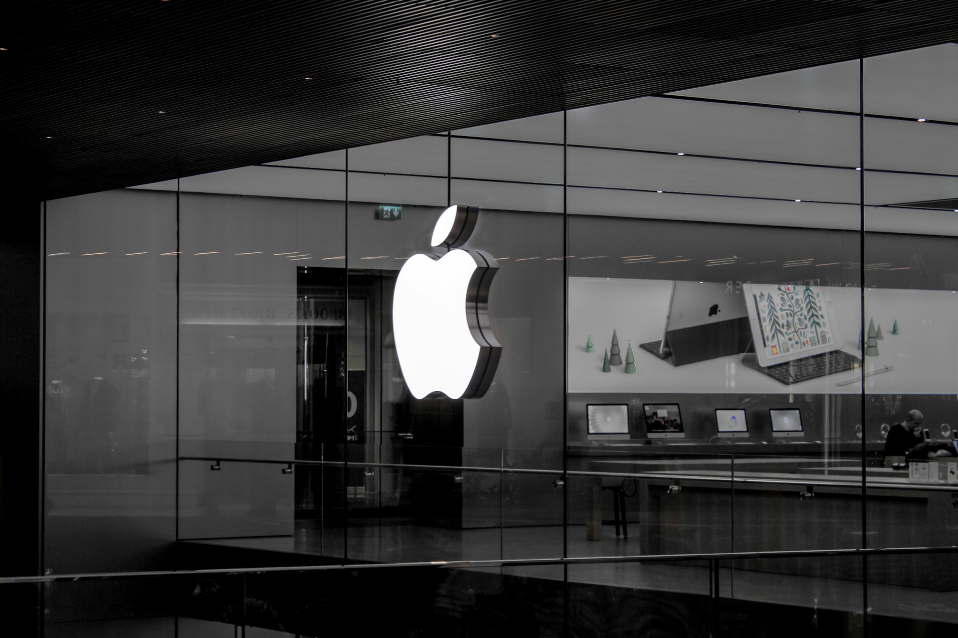 Apple ha comprado una startup francesa que crea tecnología de IA y visión por ordenador - Media