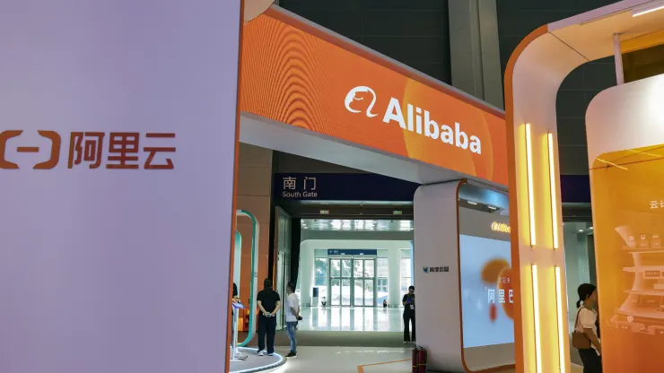 El CEO de Alibaba: sin inteligencia artificial, la empresa será "desplazada" del mercado El CEO de Alibaba: sin inteligencia artificial, la empresa será "desplazada" del mercado