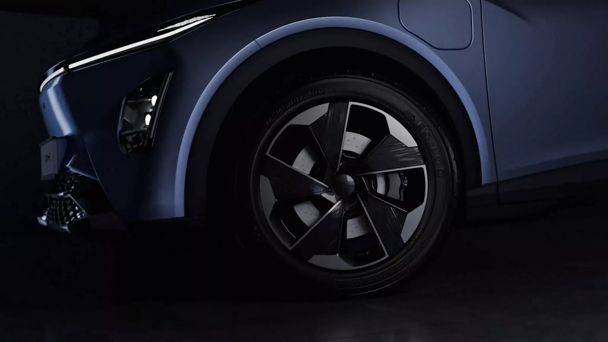 Parte delantera del Perodua QV-E