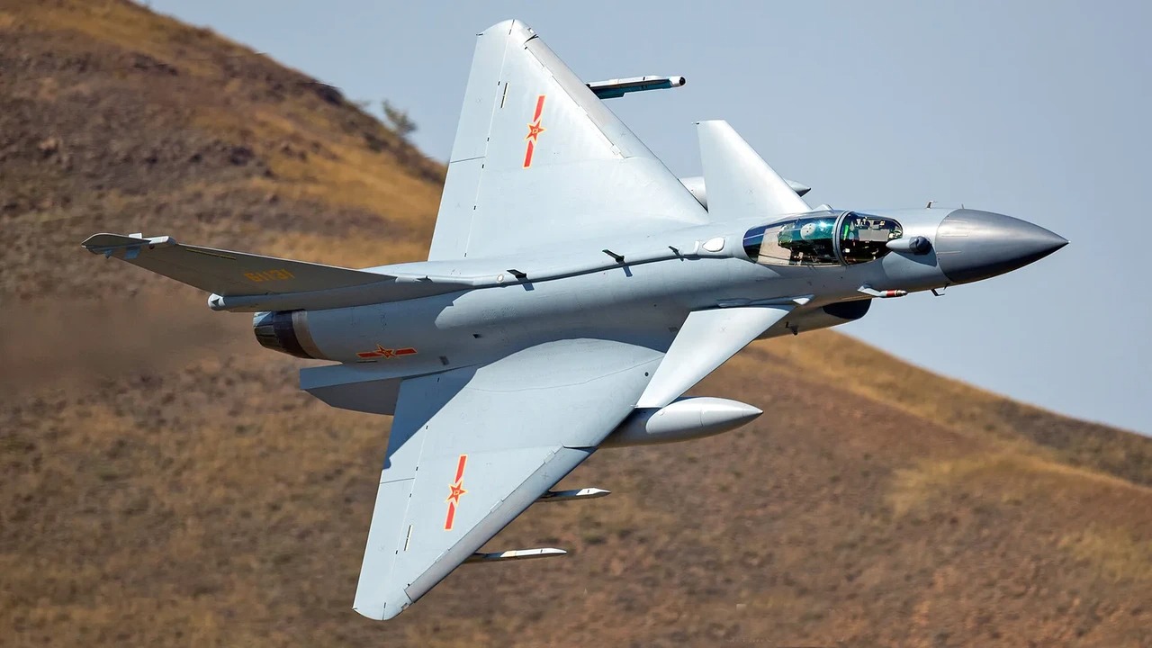 Caza J-10C Un caza J-10C. Ilustración: Fuerza Aérea de la República Popular de China