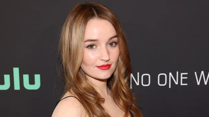 La actriz Caitlin Dever, que aparecerá en la nueva película de Godzilla y Kong. Foto: Jesse Grant